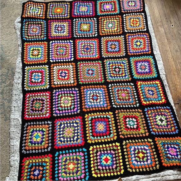 Hippie boho 70's Granny Square Afghan CrochetThrow Blanket Black - Picture 5 of 5